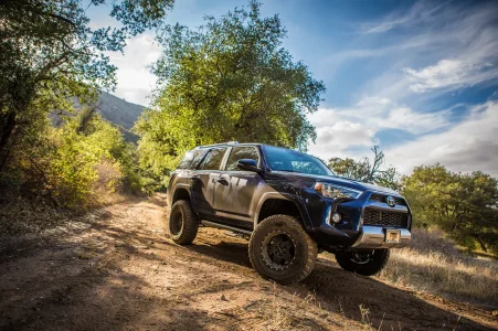 fox-stock-photo-4runner-ls-e.webp