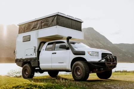 desktoglory-tundra-overland-build-header.webp