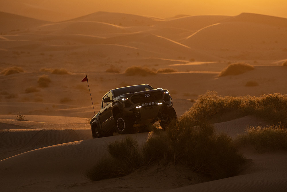 lifted-4th-gen-tacoma-sunrise-sand-dunes-crest-web.jpg
