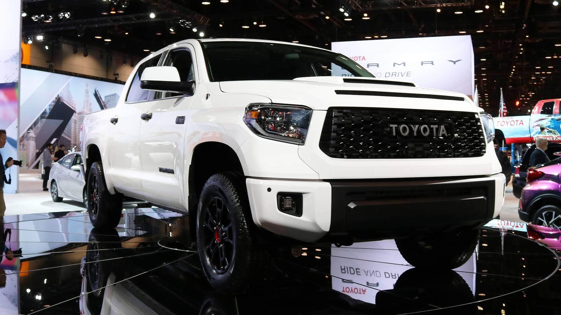 www.motor1.com