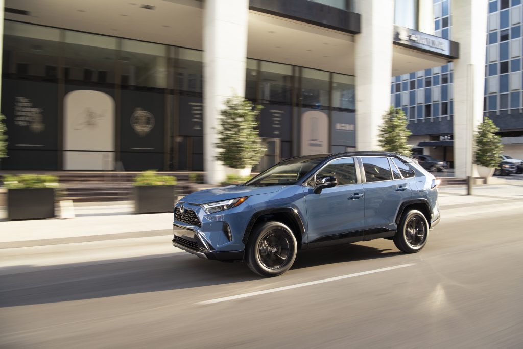 2022_Toyota_RAV4_XSE_010-1024x683.jpg